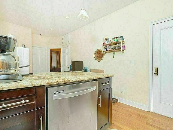 3rd image of 217 W 115th St APT 4