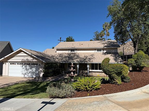 2nd image of 891 Huston Dr
