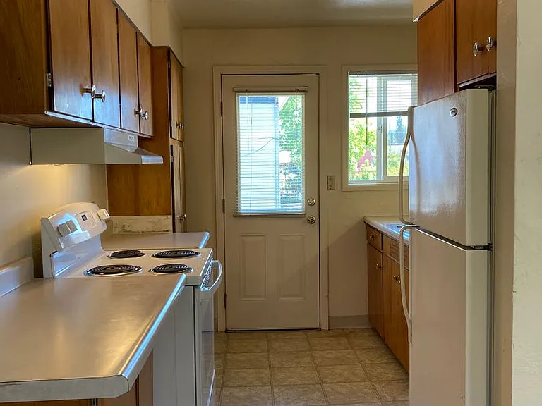 725 W 4th Alley 4th 440 Madison #726-W-460 — Photo 4