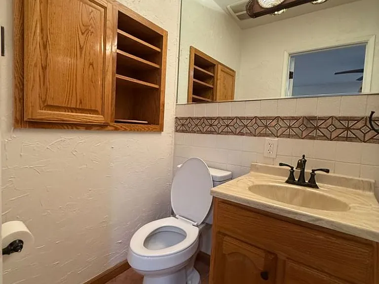 2174 E 25th Pl — Photo 32