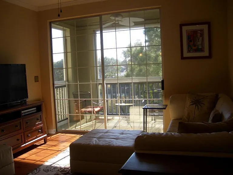 1600 Long Grove Dr #126 — Photo 7