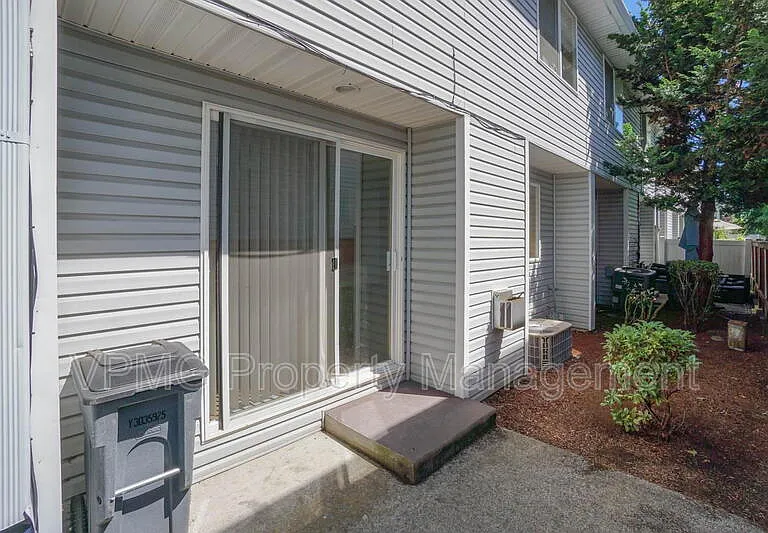 5502 NE 89th Ave — Photo 32