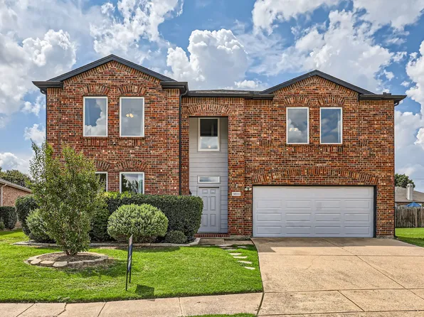 3011 Hobble Ct, Grand Prairie, TX 75052