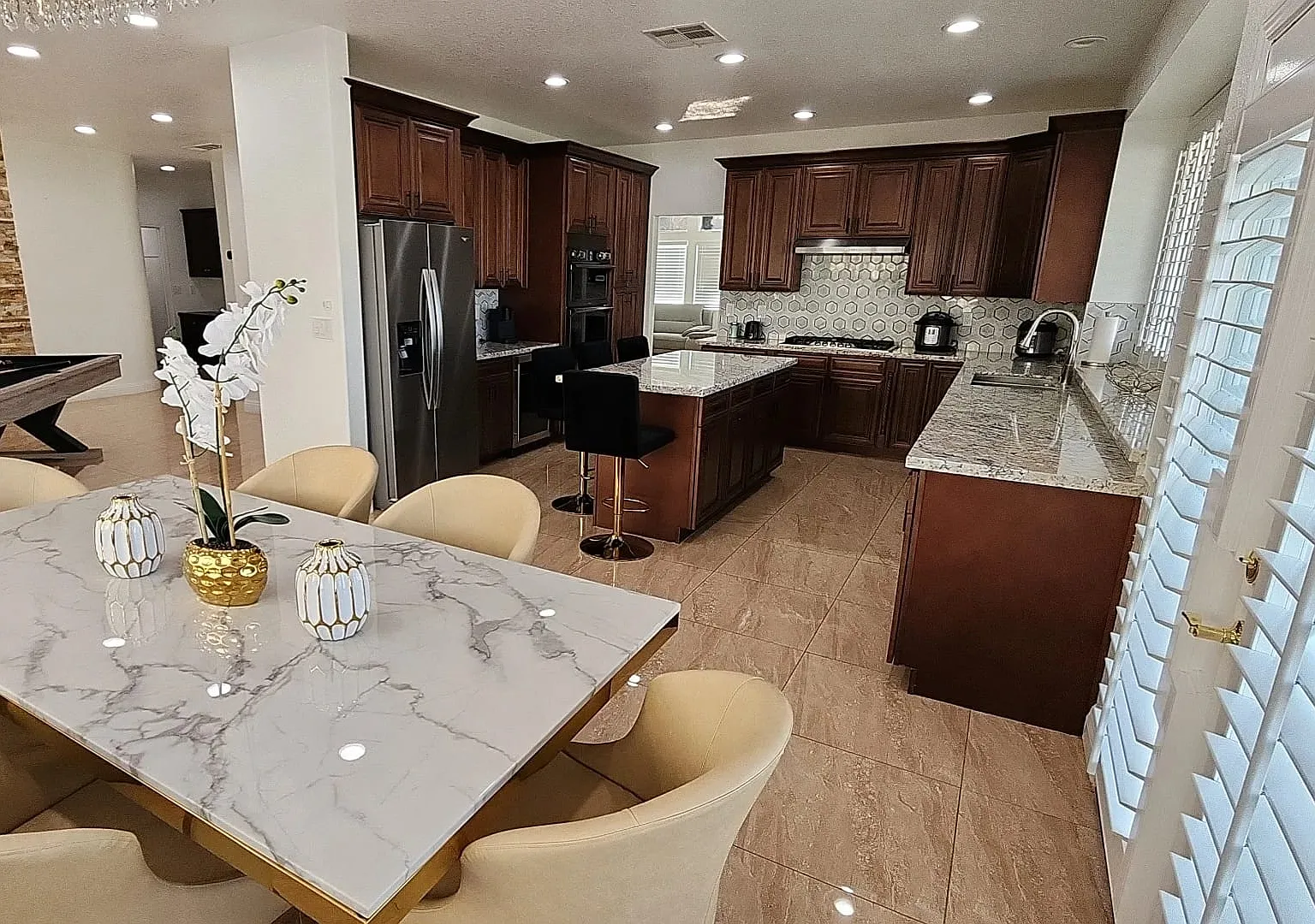 5 bed, 2922 sqft, $3,250 — Photo 4