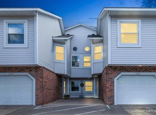 5321 Highpointe Ter, Bloomington, MN 55437