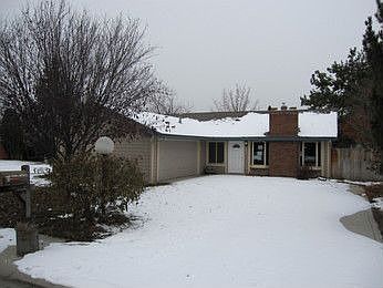 5th image of 687 N Beachwood St