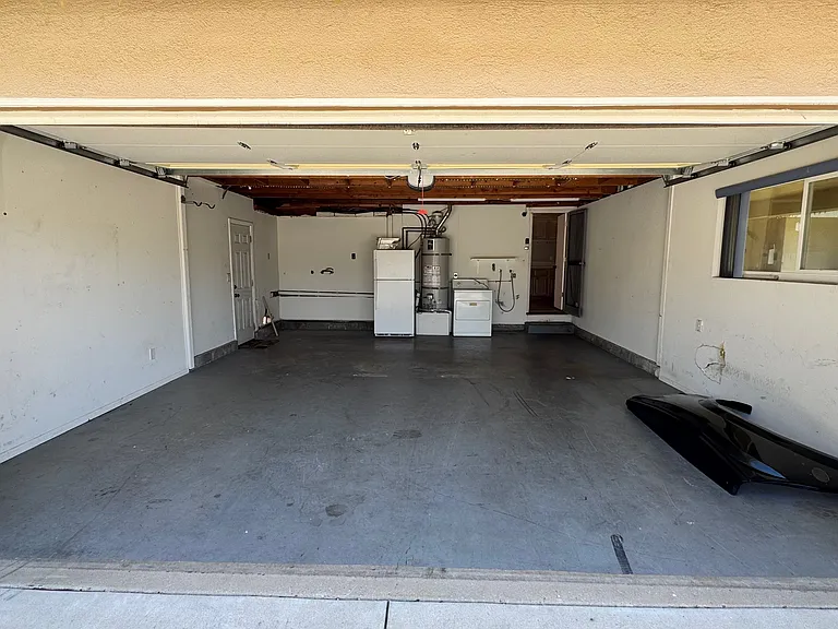 1046 Tapies Ct — Photo 6