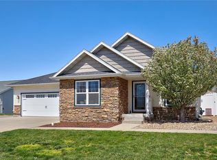 1713 McKay Dr, Knoxville, IA 50138