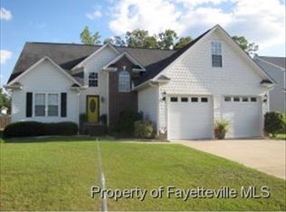 110 Forest Creek Dr, Raeford, NC 28376
