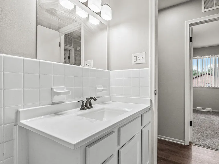 Harris & Cross Apartments — Photo 14
