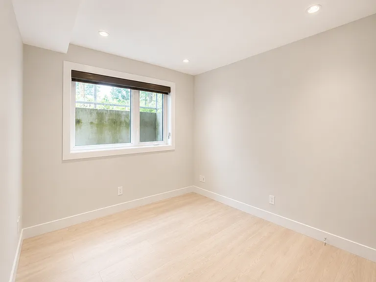 835 Prospect Ave — Photo 9