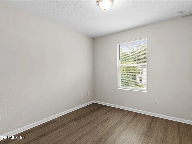 8206 Halls Hammock Ct — Photo 19