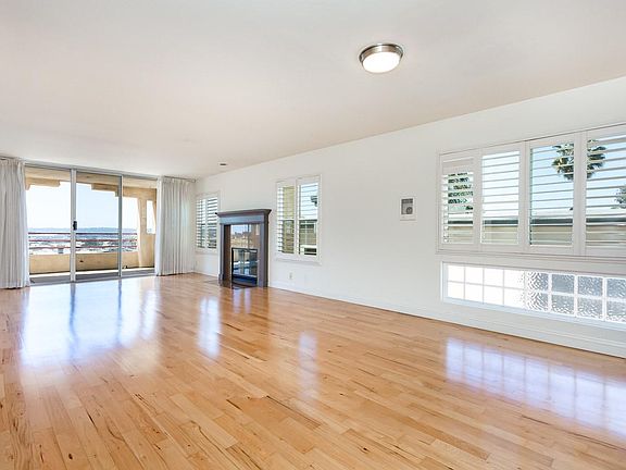 2nd image of 3502 Pringle St Unit 305