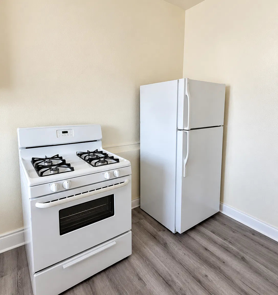 Studio, 400 sqft, $1,250 — Photo 4