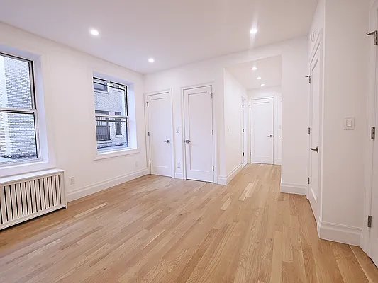 Sold by Rachel Realty | media 23