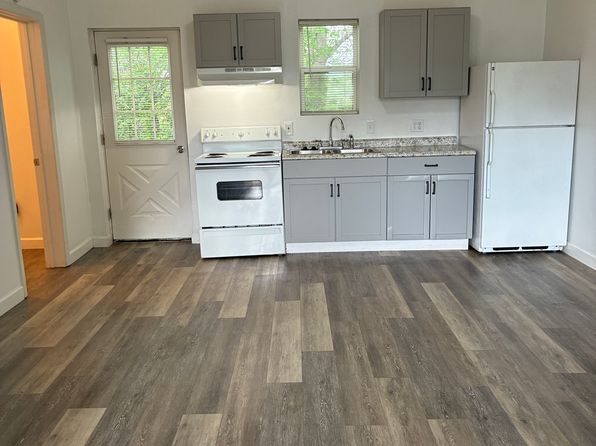 202 E Main St #D