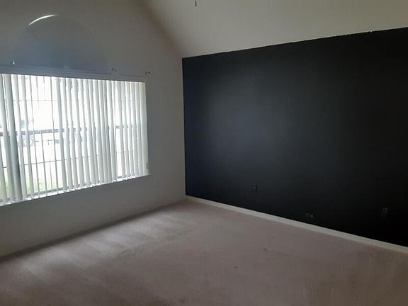 2nd image of 420 Bridgewater Ct