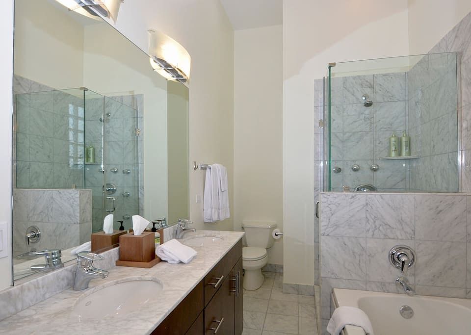 2nd image of 383 W 2nd St #0