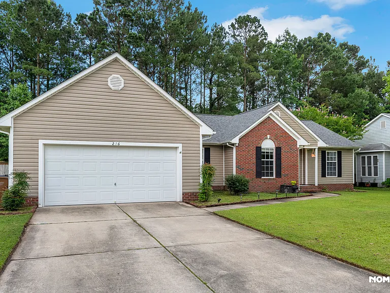 216 Stone Point Ln — Photo 3