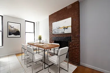 Rented by R New York