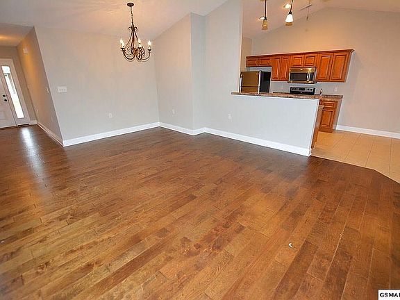 5th image of 315 Franklin Meadows Way