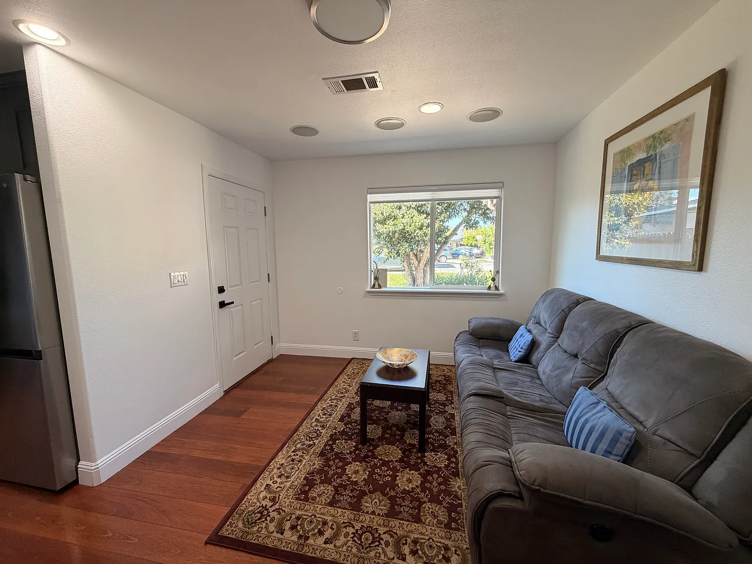1 bed, 800 sqft, $3,700 — Photo 2