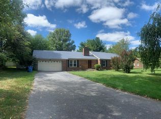 1133 Secretariat Dr W, Danville, KY 40422