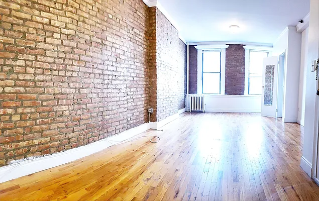 Rented by Bruma Realty LLC | media 25