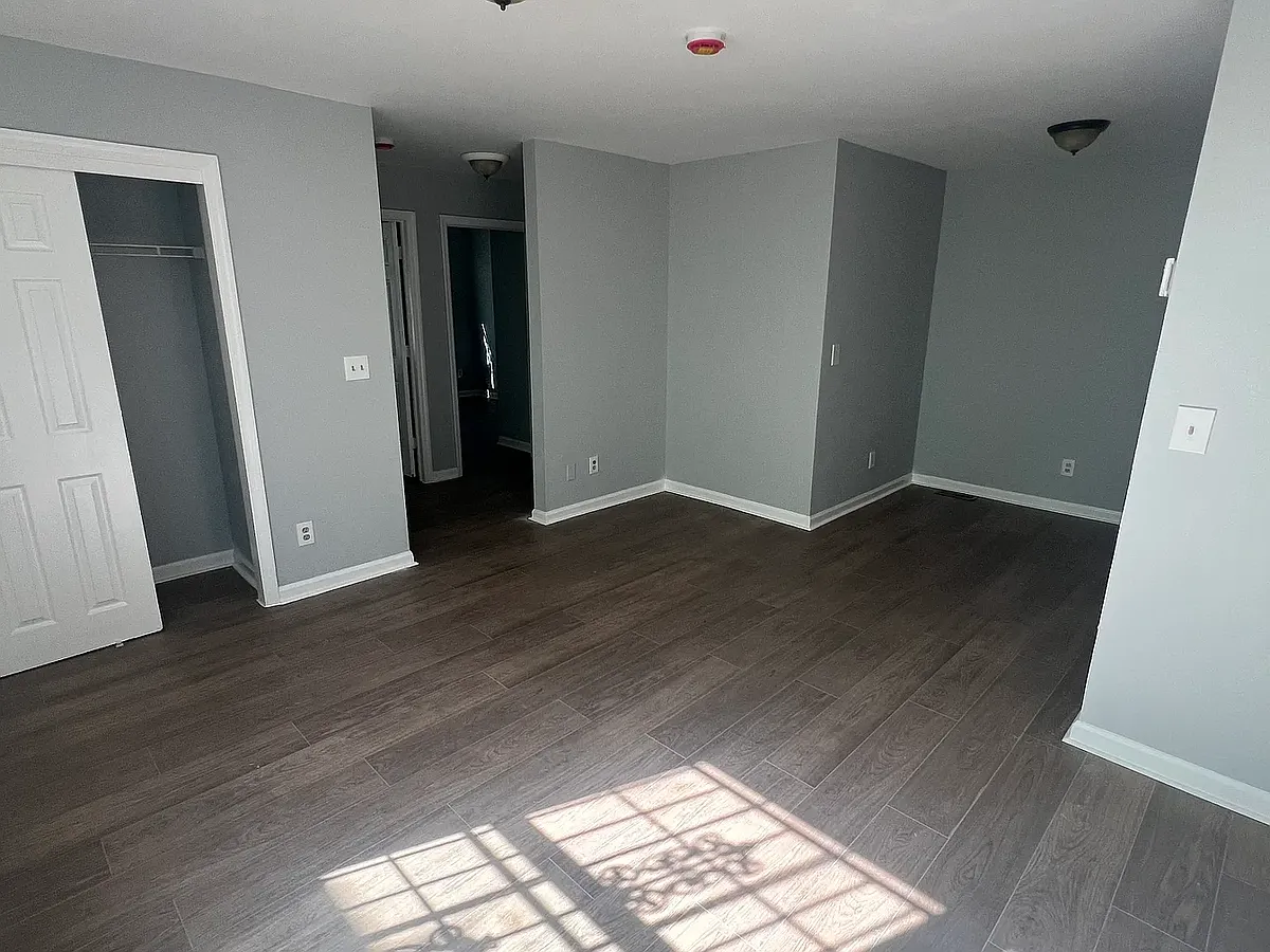 Building Photo - 284 Muhammad Ali Ave #B