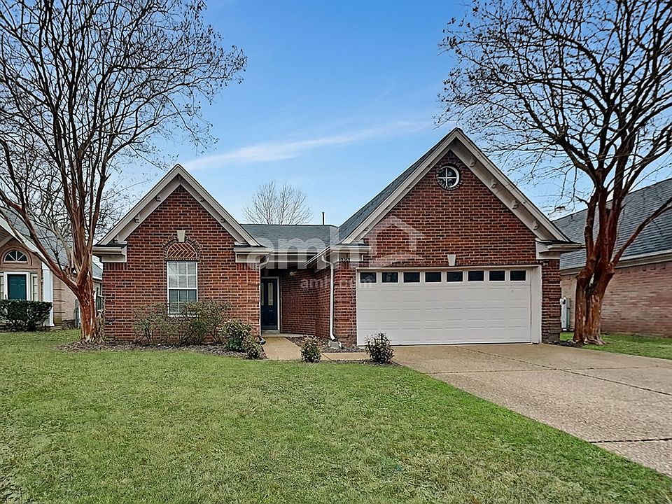 1st image of 10085 Woodland Grove Dr