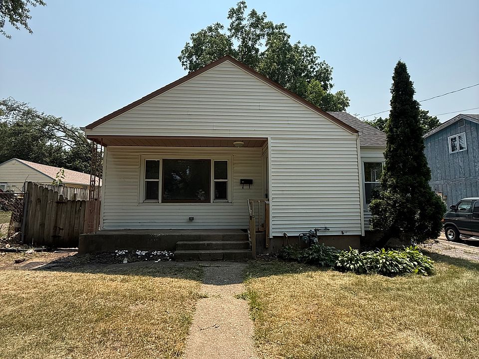 1st image of 3839 16th Ave