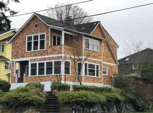 5061 SW Grayson St, Seattle, WA 98116