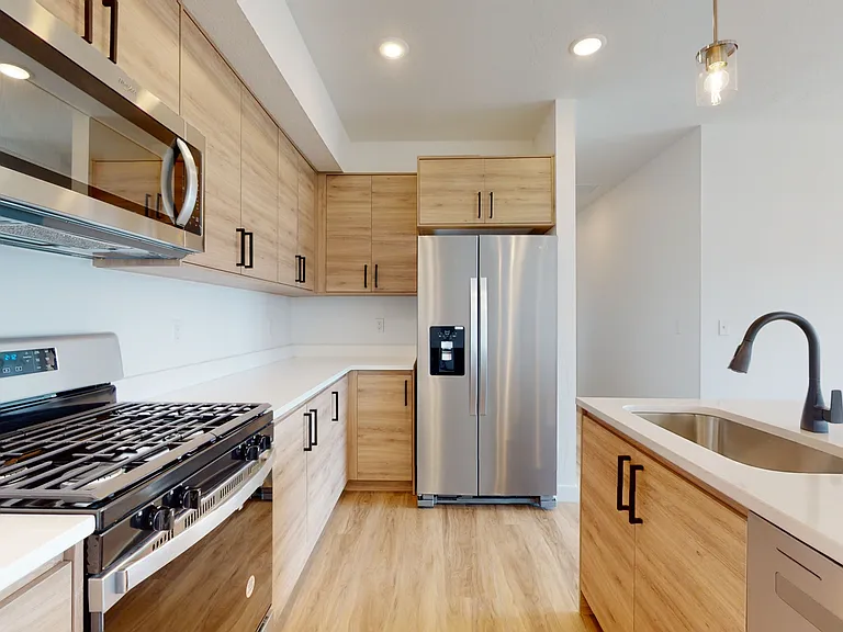 1322 S Sawmill Blvd #508 — Photo 3