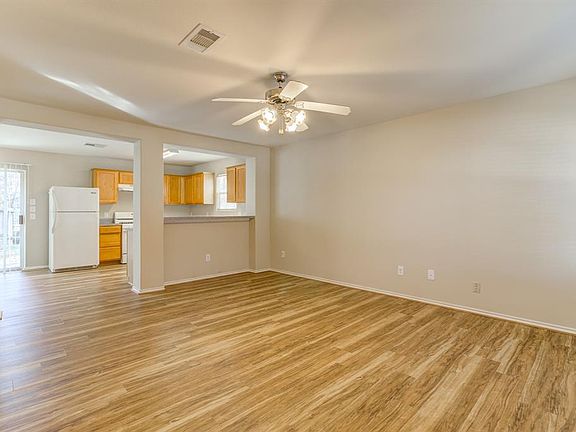 5th image of 428 Mystic Glen Loop