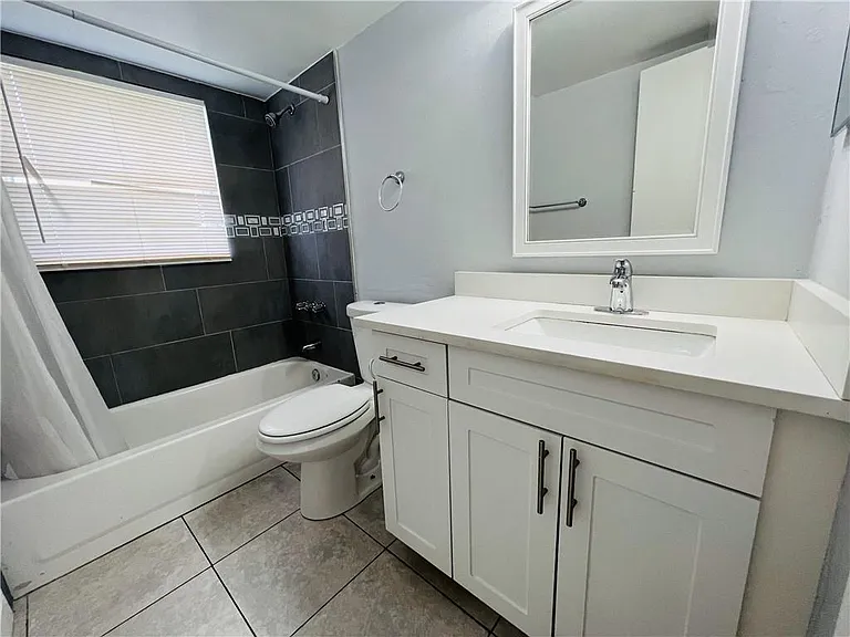 1001 SW 74th Ave #101A — Photo 10