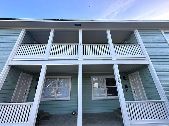 4th image of 1249 W Washington St #1107