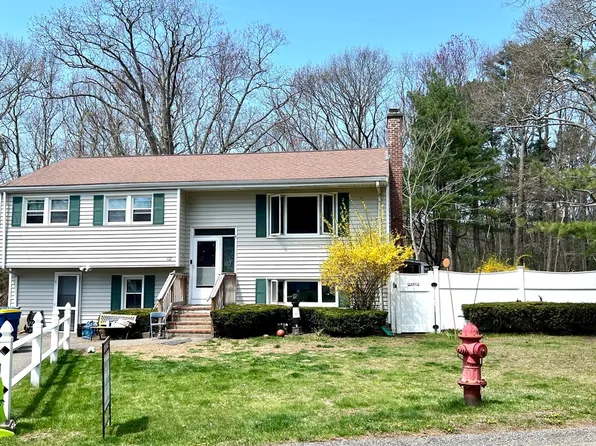 102 Summit Dr, East Bridgewater, MA 02333
