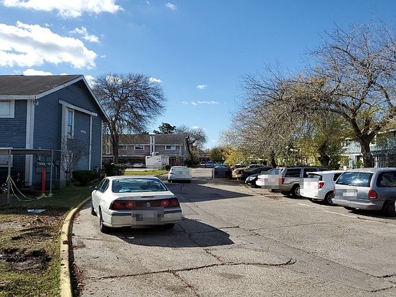 5th image of 8405 Wilcrest Dr APT 2310