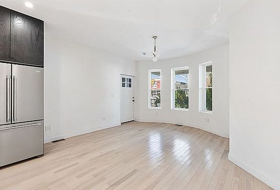 4th image of 3402 Avenue K #1