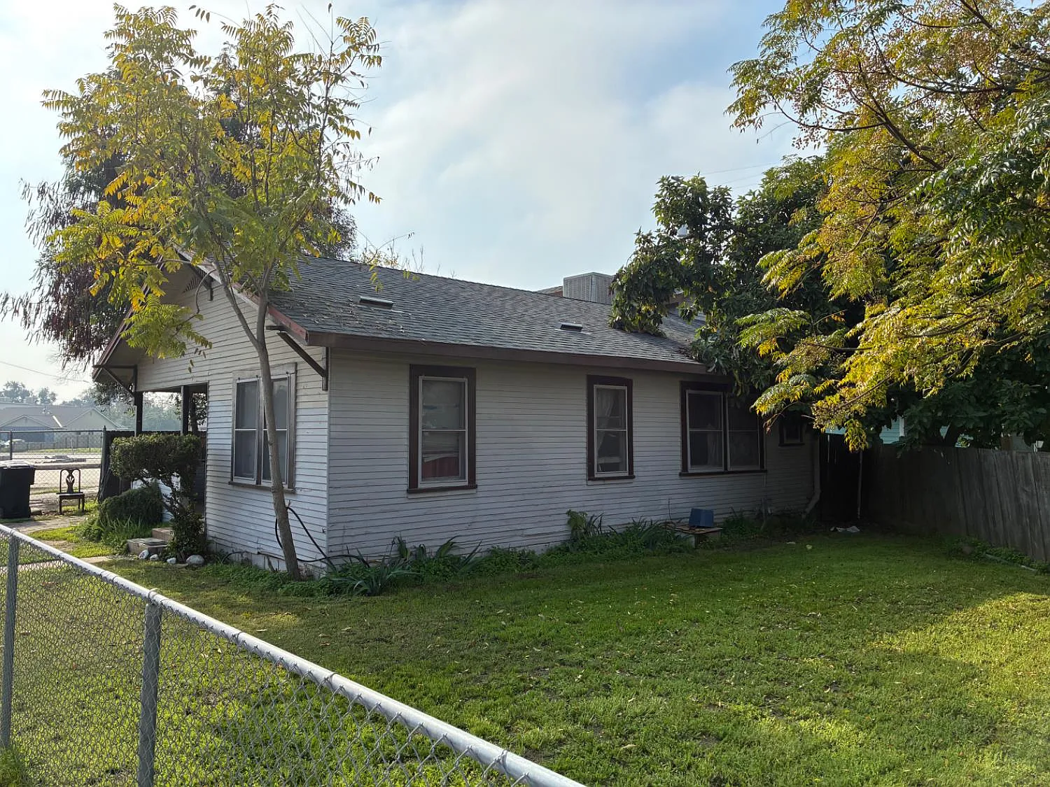 1215 N Court St photo 1
