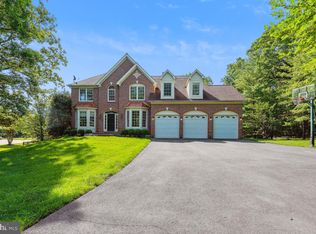 5402 Chandley Farm Cir, Centreville, VA 20120