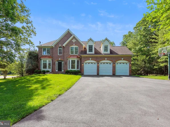 5402 Chandley Farm Cir, Centreville, VA 20120