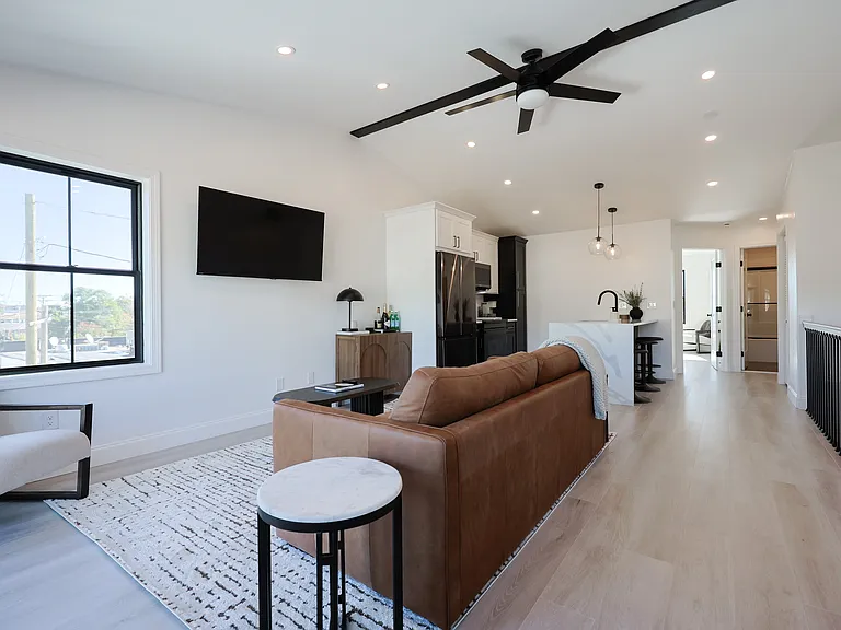 1369 Park Ave — Photo 5