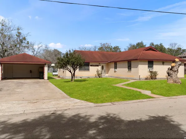 105 East St, Stockdale, TX 78160