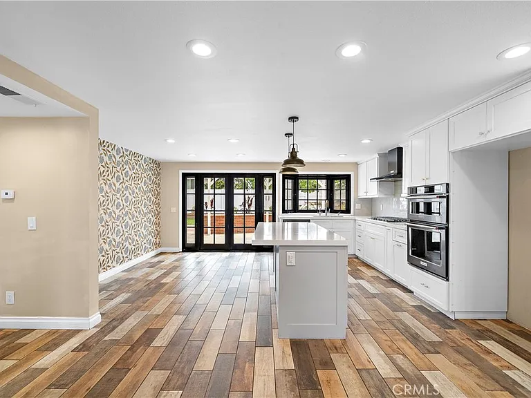 24352 Barbados Dr — Photo 5