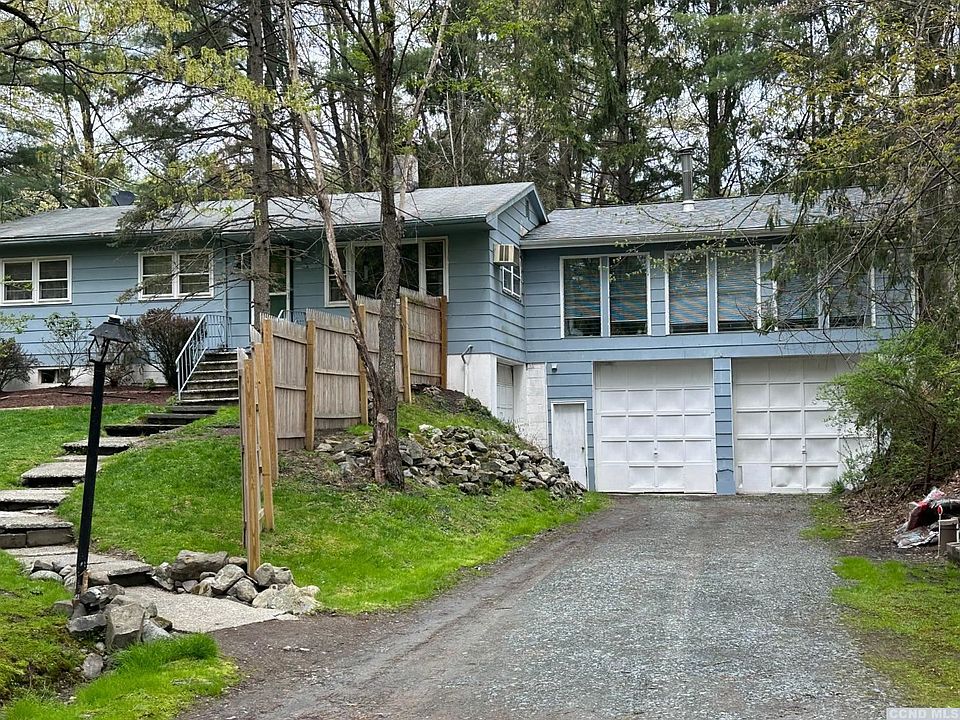 1st image of 1 Dusenberry Hill Rd