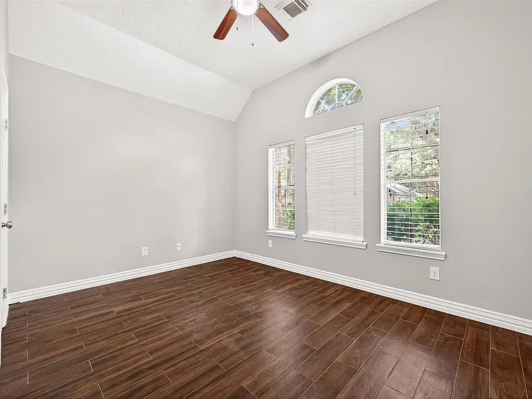 20906 Nettlebrook Ln — Photo 16