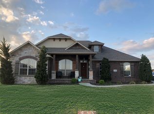 524 Meadowlark Dr, Lowell, AR 72745