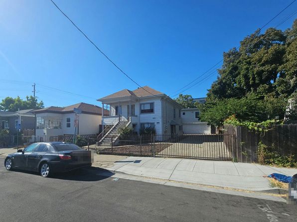 oakland-california-364012890 picture