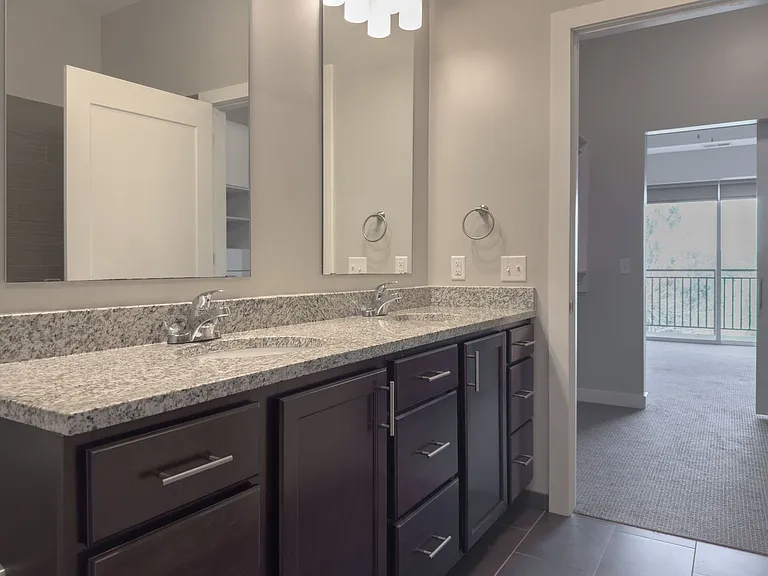 Red44 Luxury Apartments | Specials Available — Photo 80